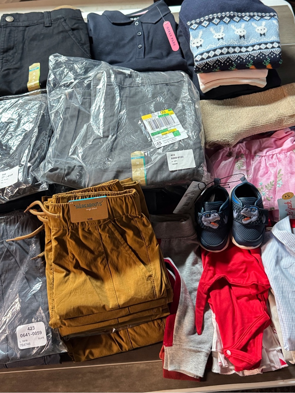 Baby/kids wholesale clothing bundle 50 pieces